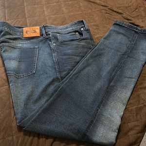 Men’s Vintage Slim Fit Faded Blue Jeans by Joseph Abboud